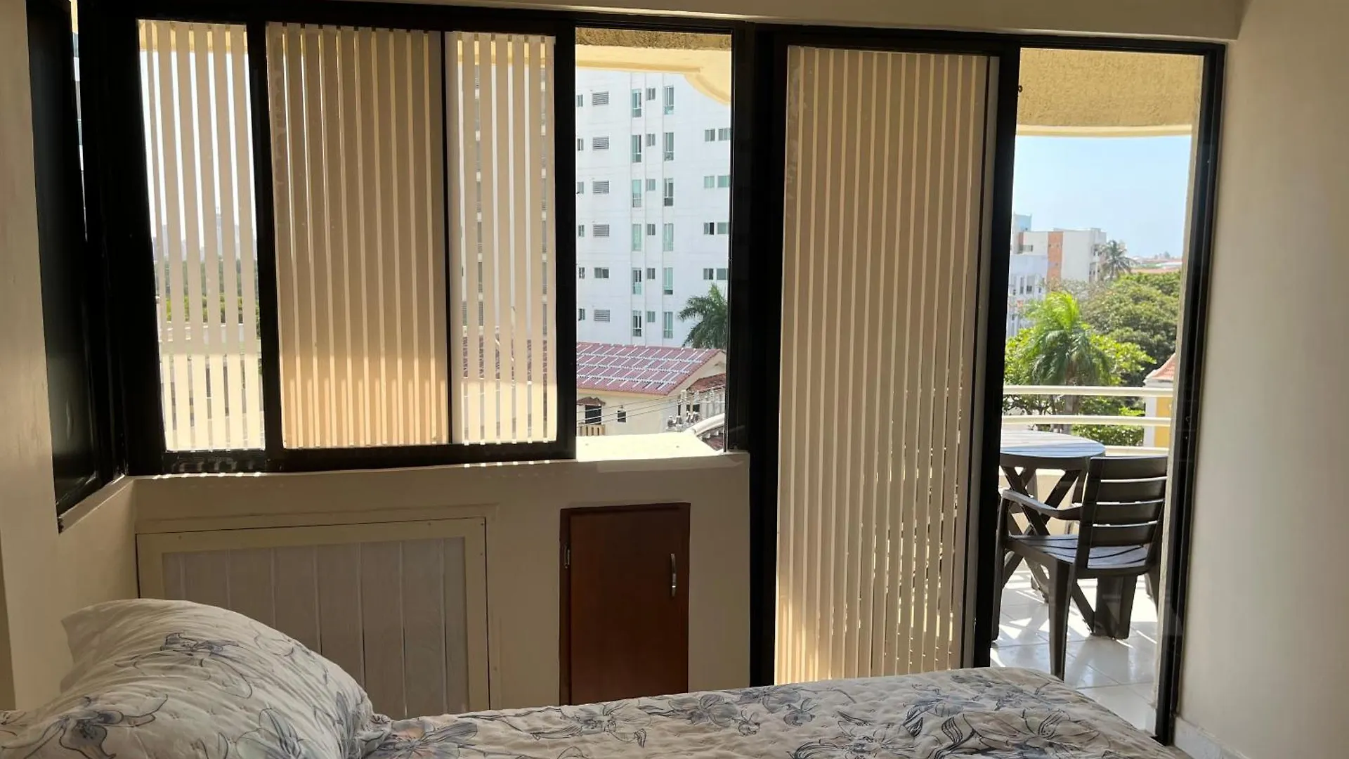 Cabrero, Cerca De La Ciudad Amurallada Y Playa Cartagena