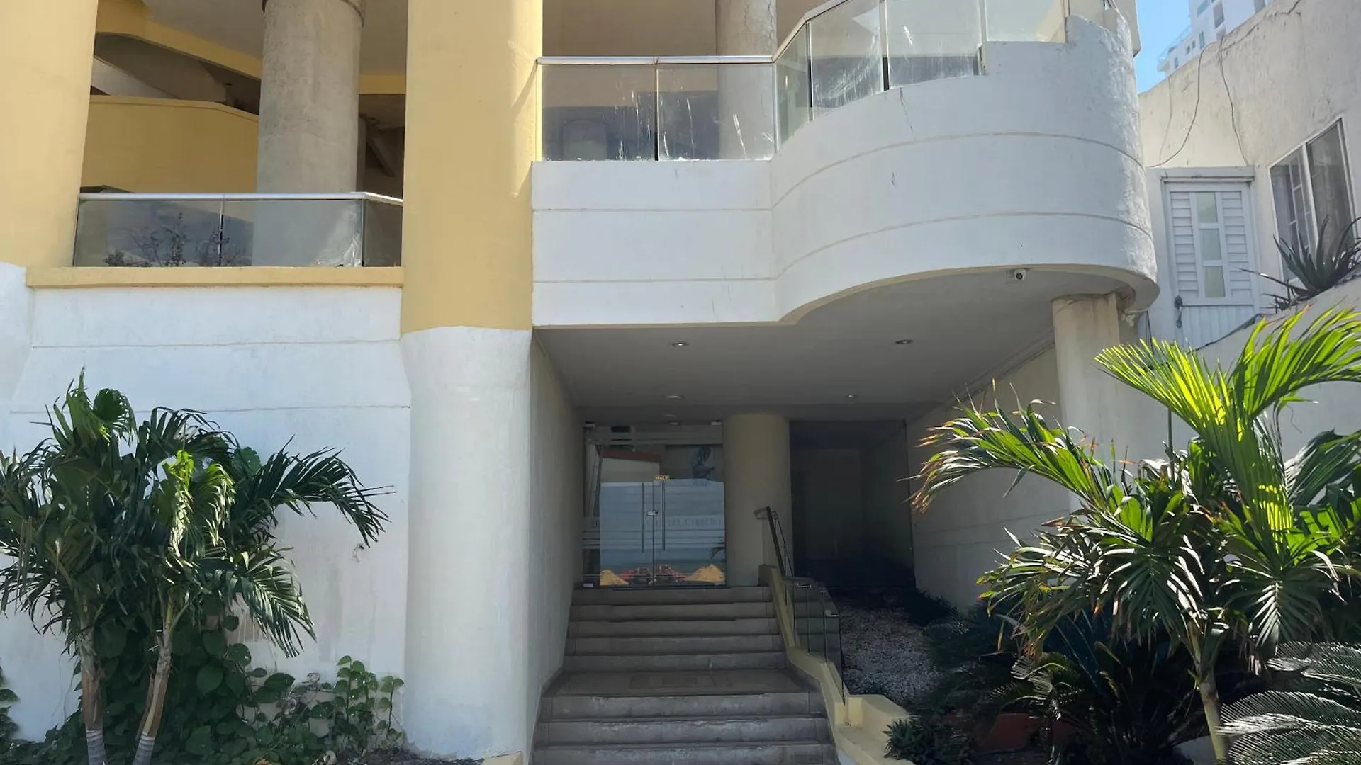 Cabrero, Cerca De La Ciudad Amurallada Y Playa Cartagena