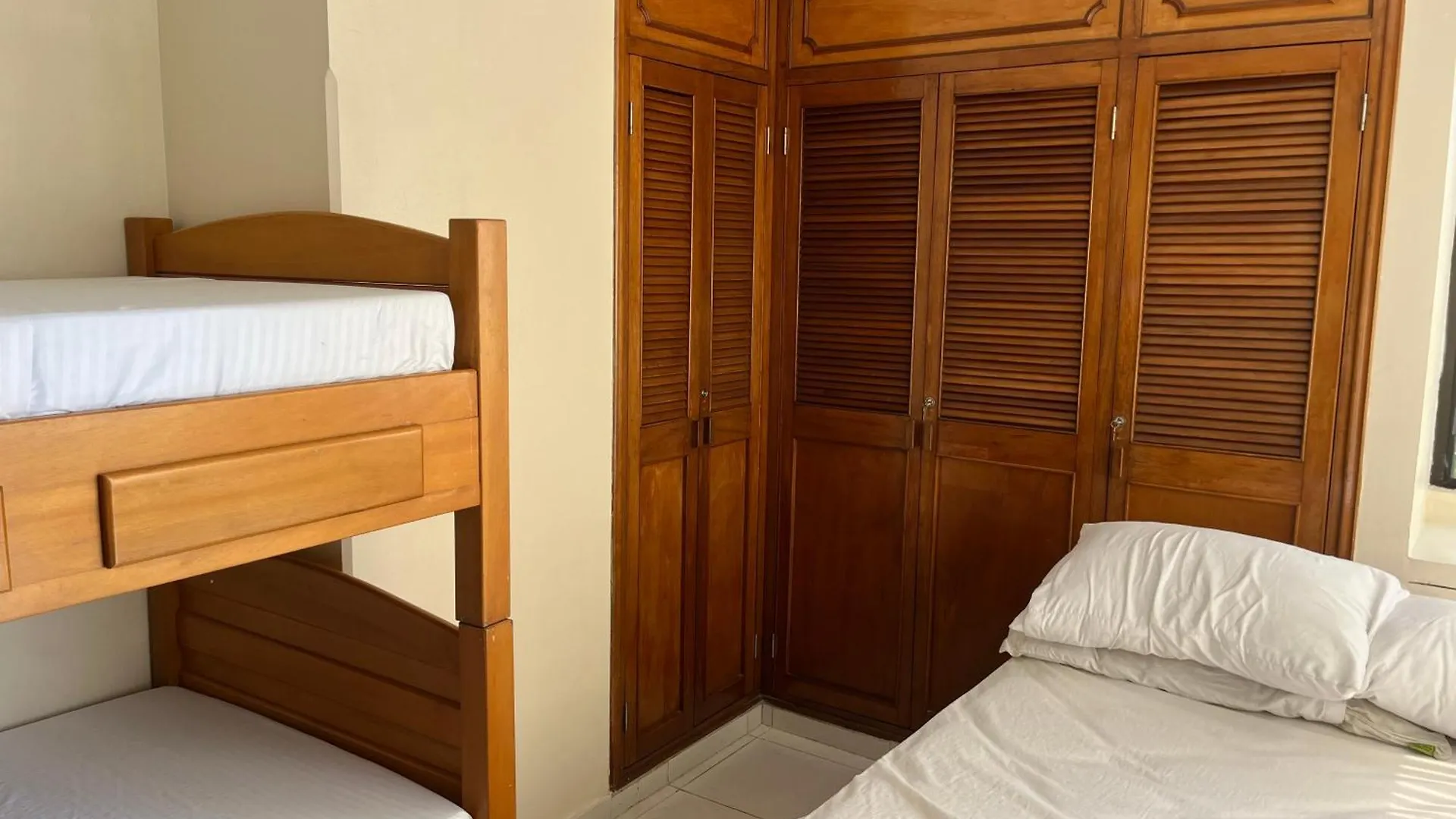 Cabrero, Cerca De La Ciudad Amurallada Y Playa Cartagena 0*,