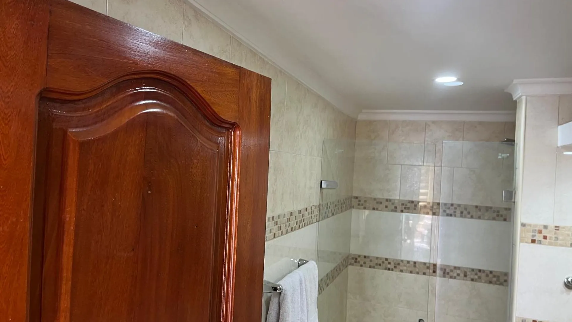 Cabrero, Cerca De La Ciudad Amurallada Y Playa Картахена Колумбия